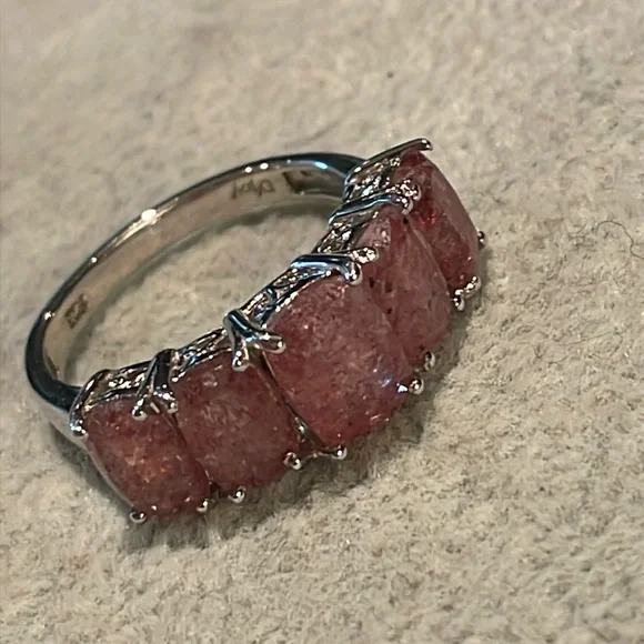 Genuine African Strawberry Quartz Ring NWOTS